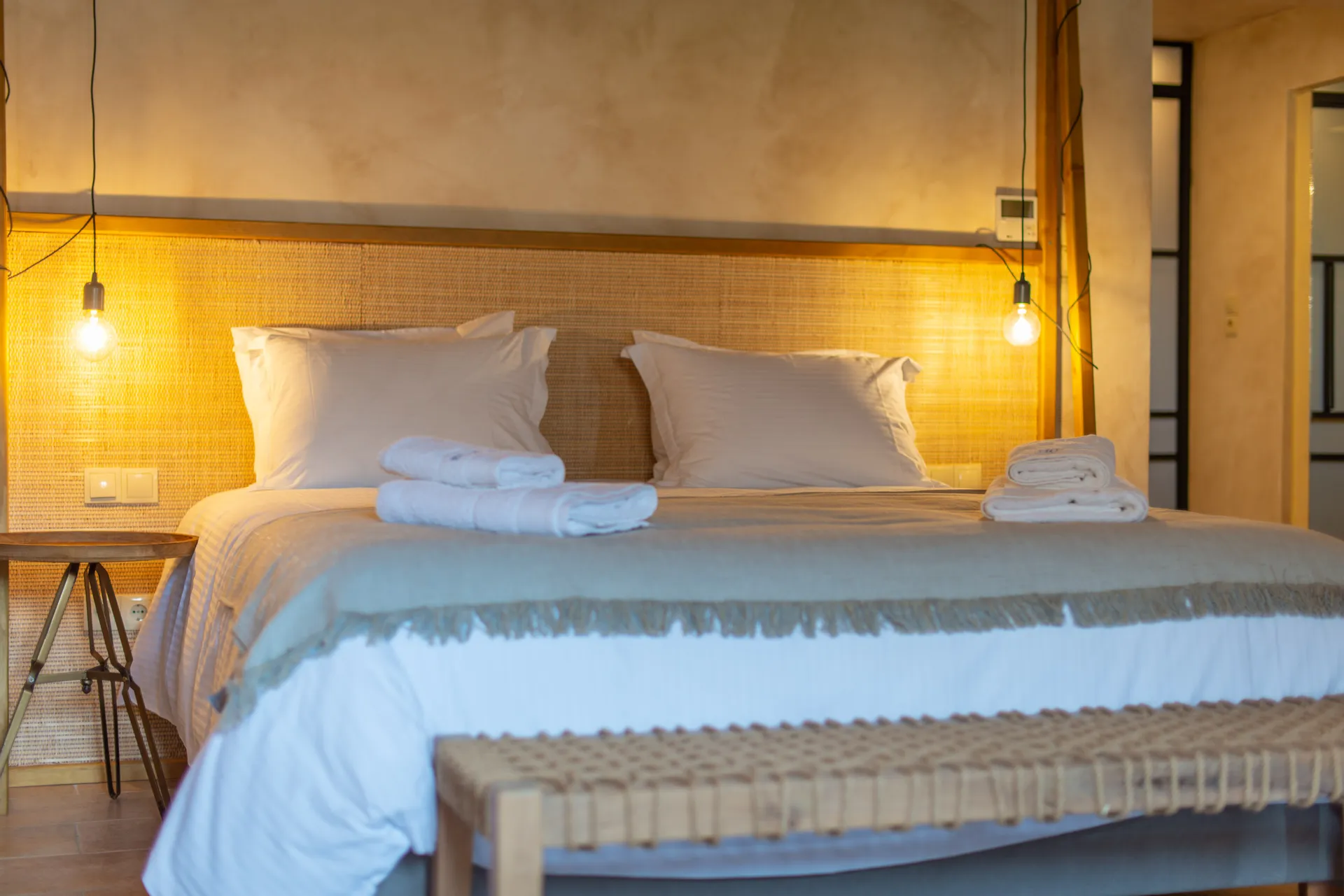 Grand Suite with Sea View — spacious suite with sitting area